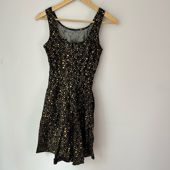 Gold Star Skater Dress - Retrolicious Modcloth Cotton Pockets - Picture 8 of 9